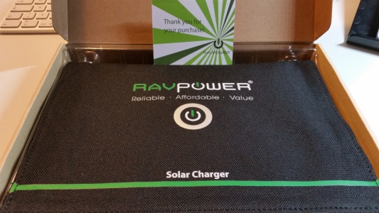 RavPower-Solar-Ladegerät-15Watt-1